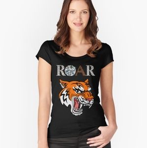 ROAR Tiger Standard tshirt